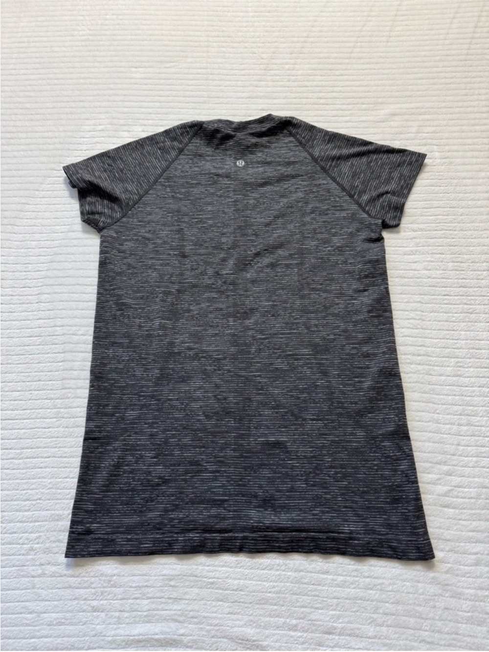 lululemon athletica Men's Short Sleeve Heathered Charcoal Performance Tee